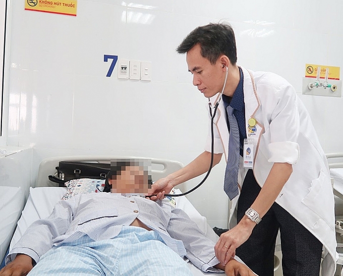 Mối nguy hại từ món ăn đuông dừa khiến người đàn ông suýt mất mạng moi nguy hai tu mon an duong dua khien nguoi dan ong suyt mat mang