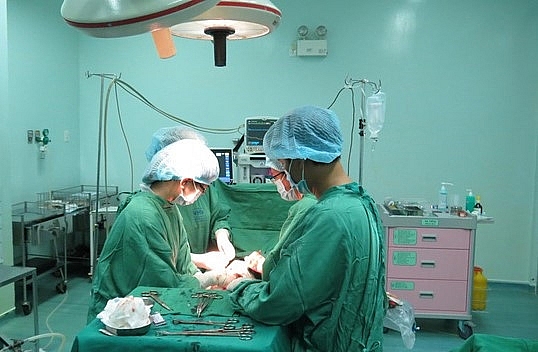 san phu roi vao tinh trang hon me sau do ngo doc thuoc te sau khi sinh con