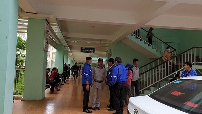 be so sinh tu vong khi chuan bi chao doi nguoi nha to benh vien tac trach