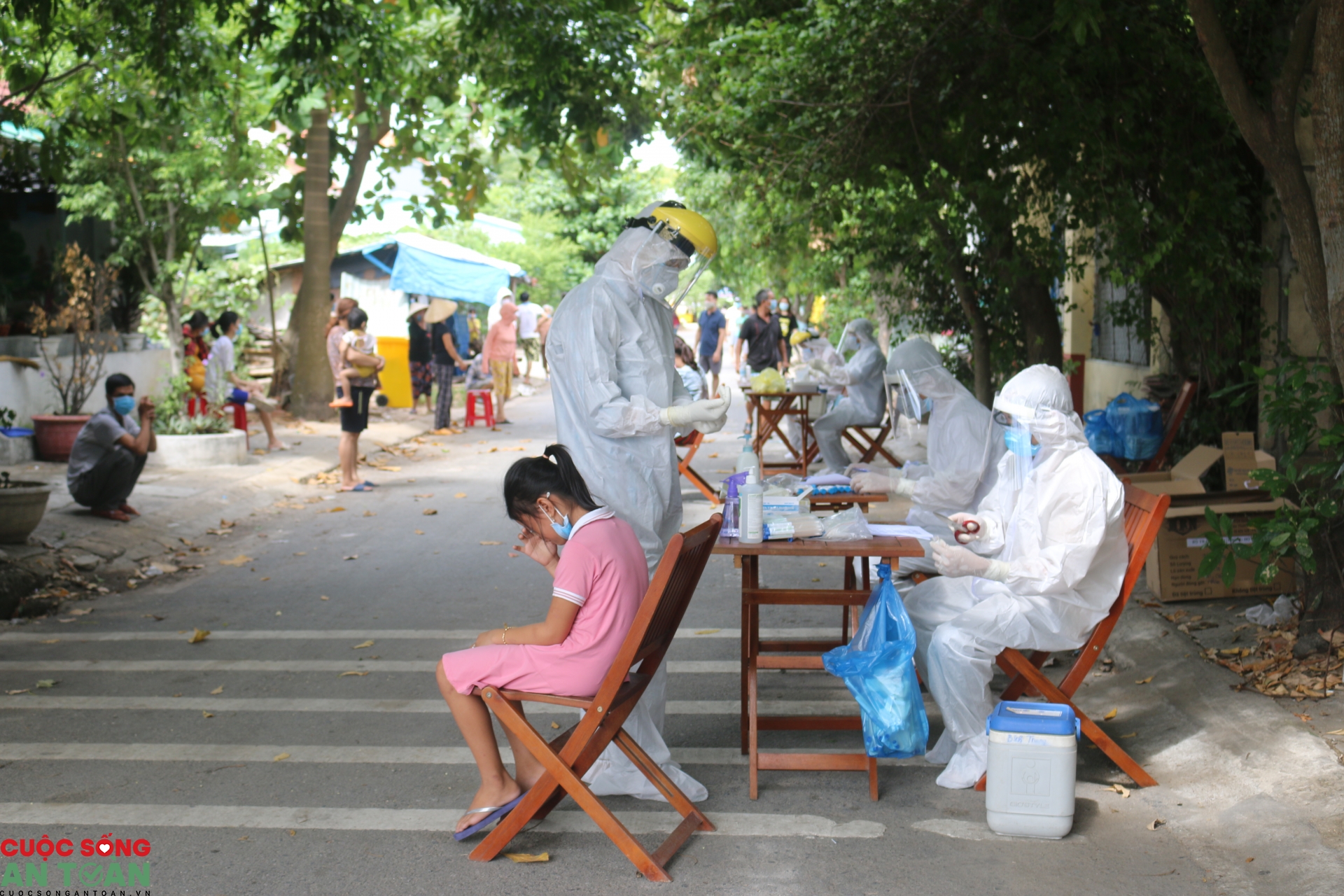 benh nhan 522 tung lai xe cap cuu cho nhieu benh nhan ngheo ra di trong quanh que