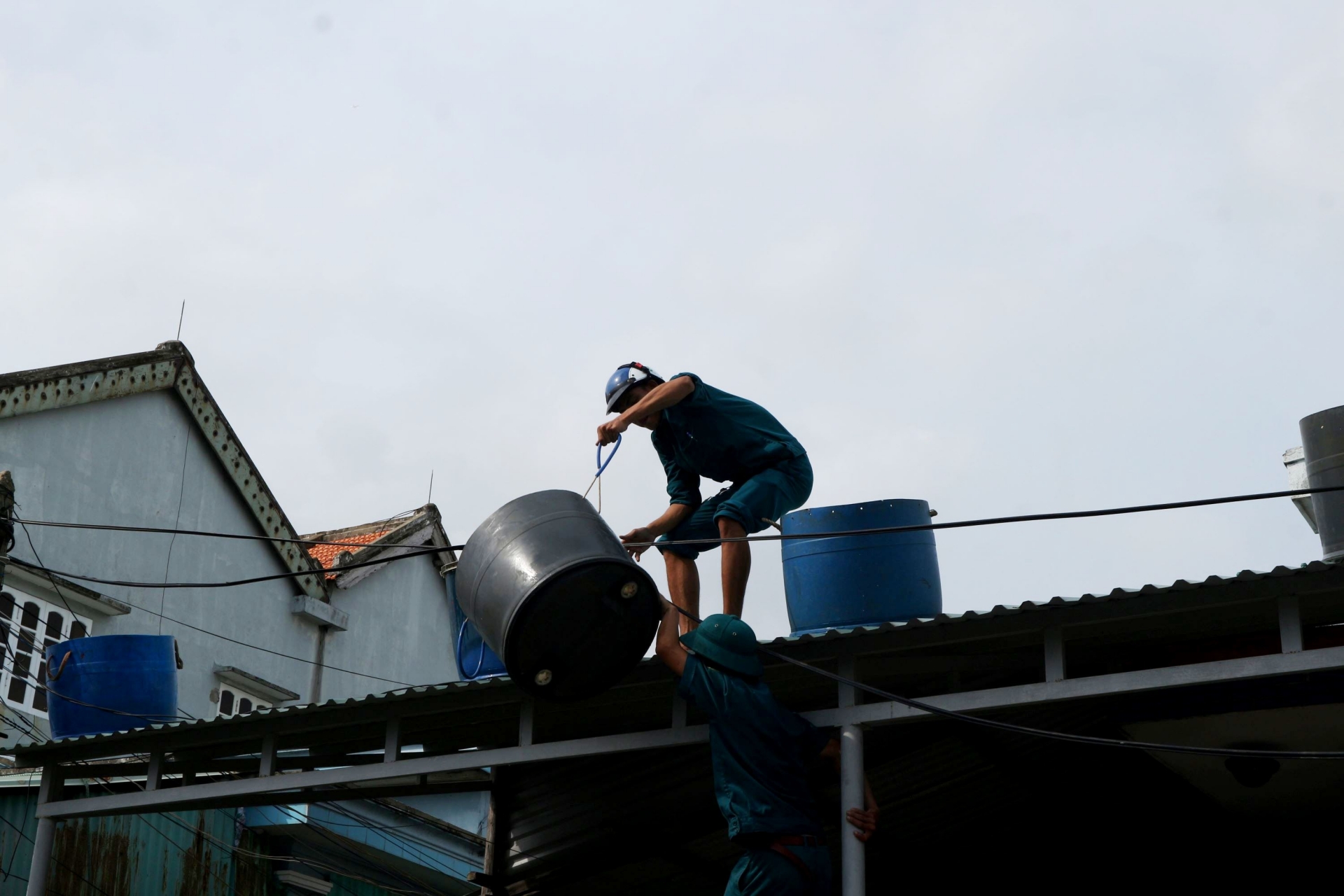 Tam Kỳ (Quảng Nam) sơ tán khẩn cấp 9.700 dân đến nơi an toàn trước 17 giờ chiều nay Tam Kỳ (Quảng Nam) sơ tán khẩn cấp 9.700 dân đến nơi an toàn trước 17 giờ chiều nay