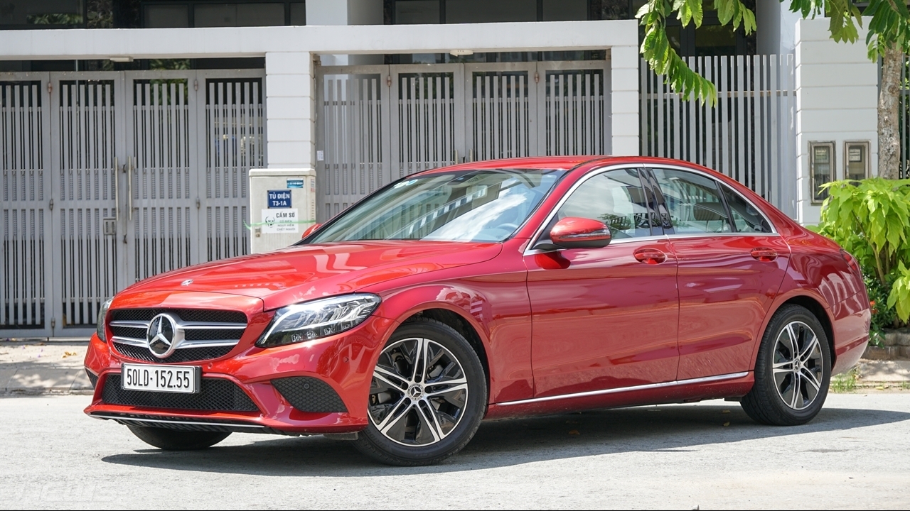 Mercedes-Benz Việt Nam tiếp tục hỗ trợ 50% phí trước bạ