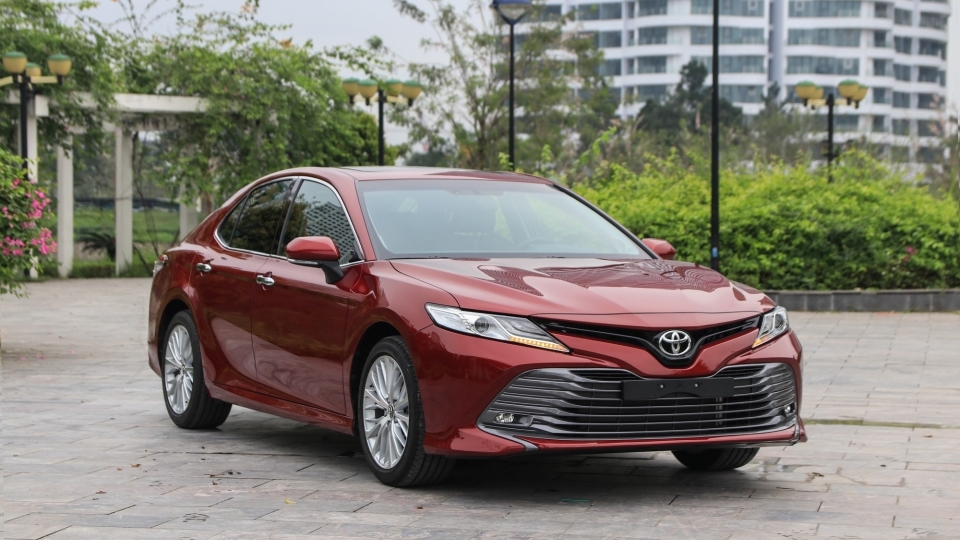 Toyota Camry đứng đầu phân khúc sedan cỡ trung trên toàn cầu