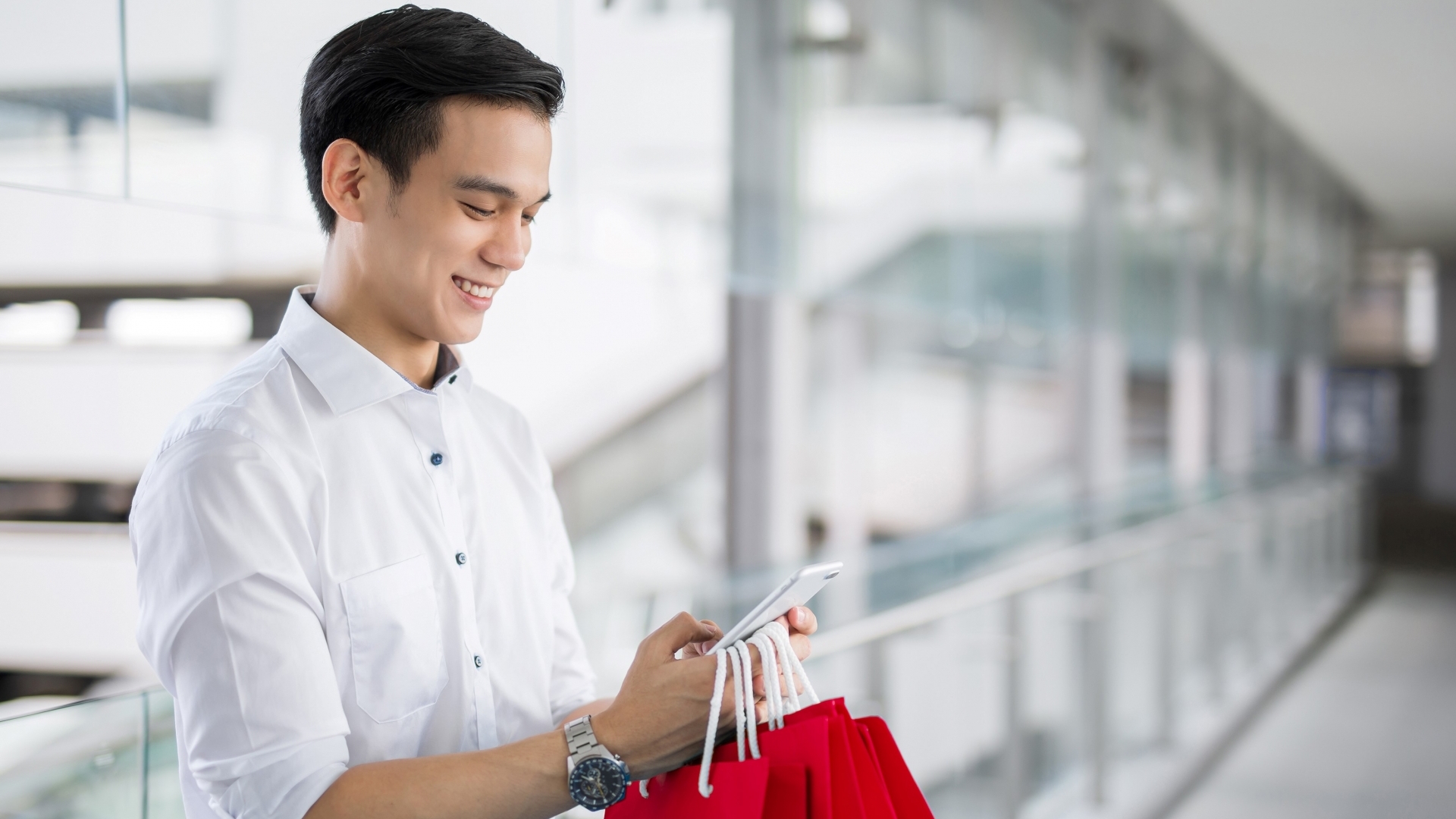 Những điều đàn ông nên biết khi mua sắm đồ công nghệ