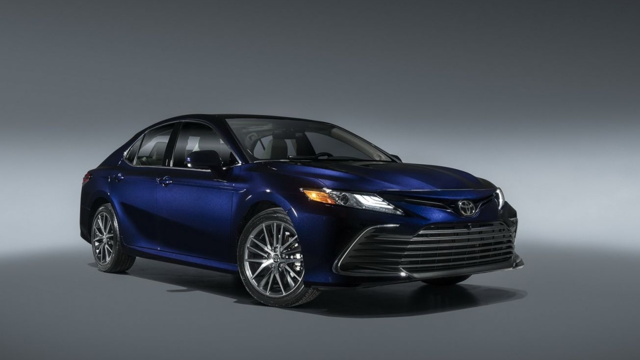 Toyota Camry 2021 ra mắt tại Nhật Bản