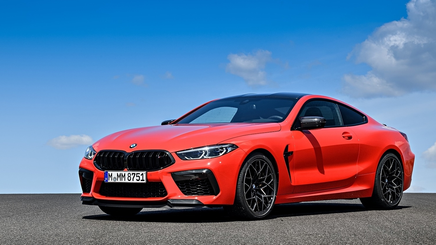 BMW M8 Competition coupe có giá 13 tỷ đồng tại Thái Lan