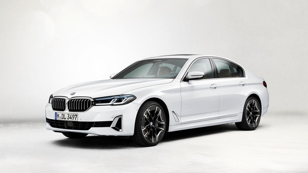 Thaco loại bỏ động cơ 1.6 lít BMW 5-Series 2021