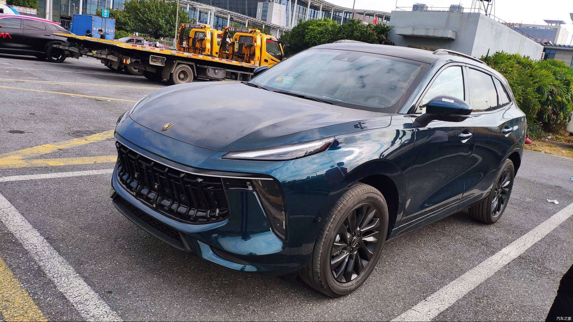 Dongfeng T5 EVO được bán ở Việt Nam với giá gần 800 triệu đồng