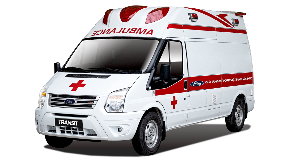 Ford Việt Nam tặng xe Transit cứu thương cho Bệnh viện Bệnh Nhiệt Đới Trung ương