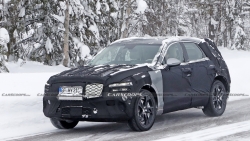 Xe điện Genesis eGV70 trên đường thử