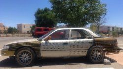 Chiếc Toyota Camry có thân vỏ thủng lỗ chỗ như 'pho mát Thụy Sĩ'