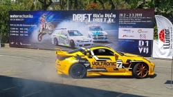 ba hoa ghe tham xe ro mooc cho than chim trong bien lua