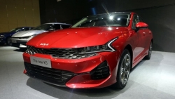Giá lăn bánh Kia K5 vừa có mặt tại Việt Nam