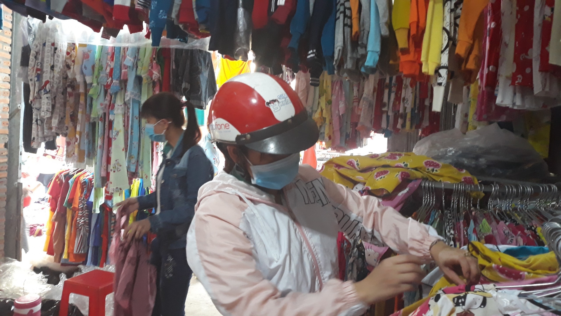 Người lao động làm gì để bảo vệ mình khỏi viêm phổi cấp do virus corona nguoi lao dong lam gi de bao ve minh khoi viem phoi cap do virus corona