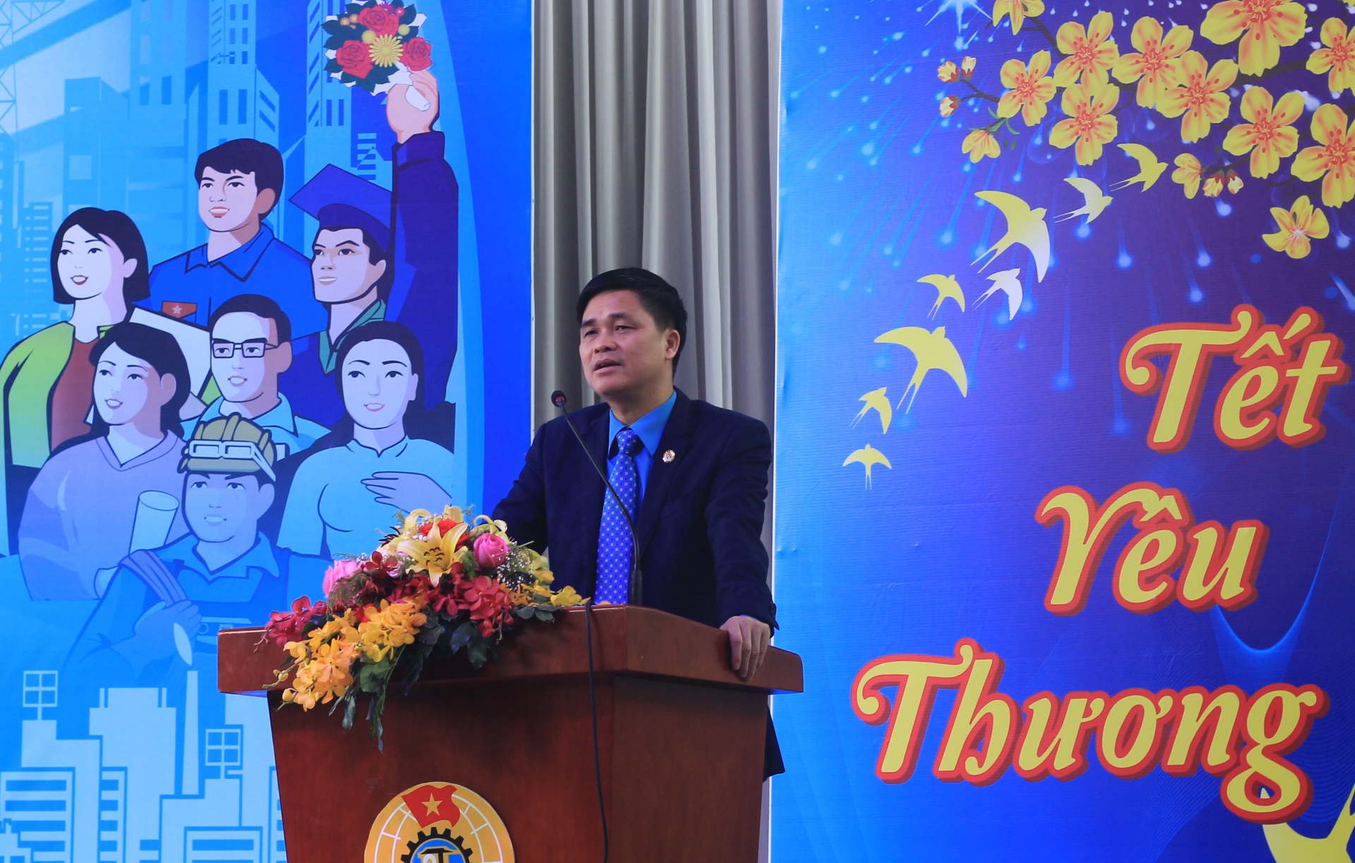 Đặc biệt quan tâm đến người lao động không về quê ăn Tết vì khó khăn Đặc biệt quan tâm đến người lao động không về quê ăn Tết vì khó khăn