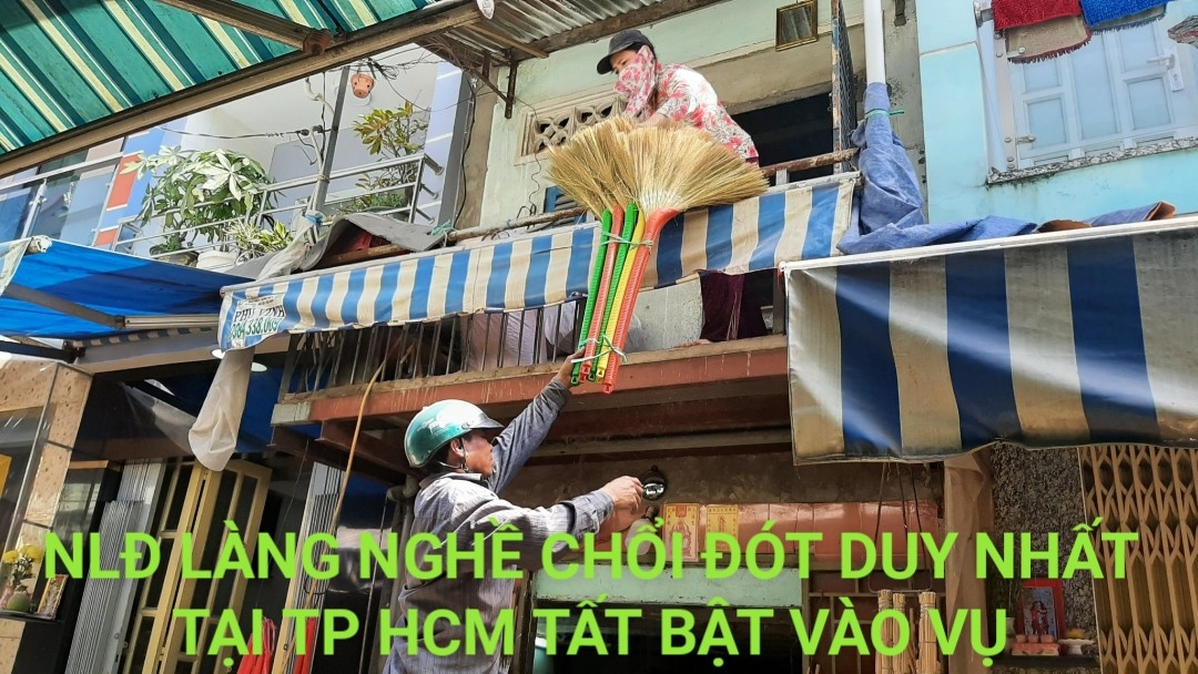 Người lao động tại làng nghề chốt đót duy nhất tại TP HCM tất bật vào vụ Người lao động tại làng nghề chốt đót duy nhất tại TP HCM tất bật vào vụ