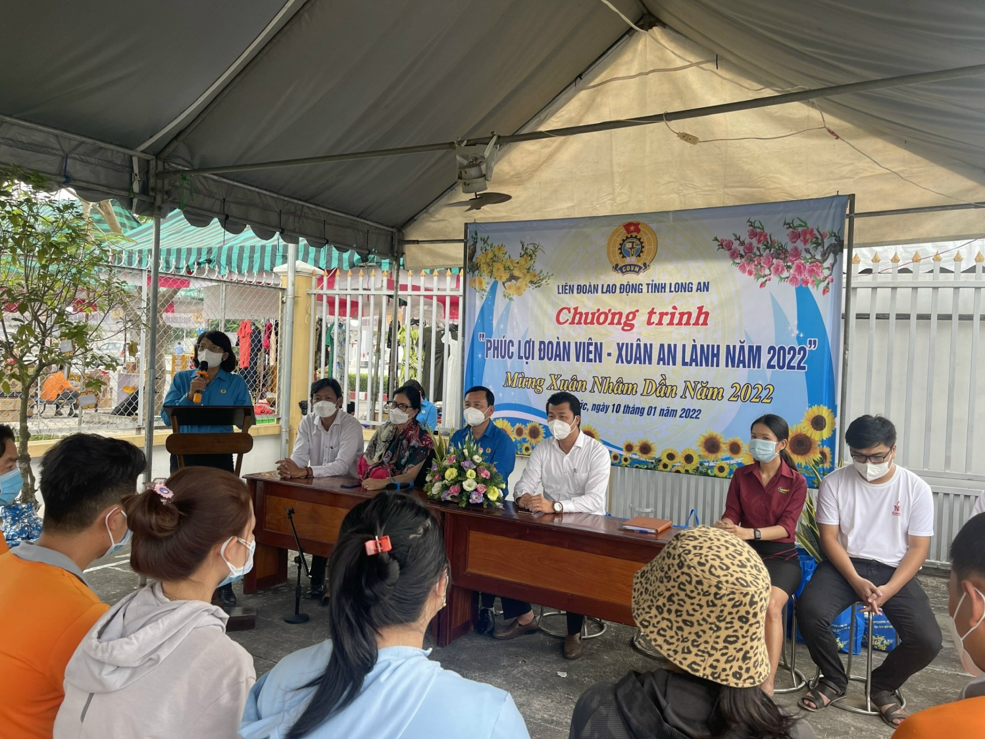 LĐLĐ Long An mở nhiều gian hàng bình ổn giá phục vụ đoàn viên, người lao động sắm Tết LĐLĐ Long An mở nhiều gian hàng bình ổn giá phục vụ đoàn viên, người lao động sắm Tết