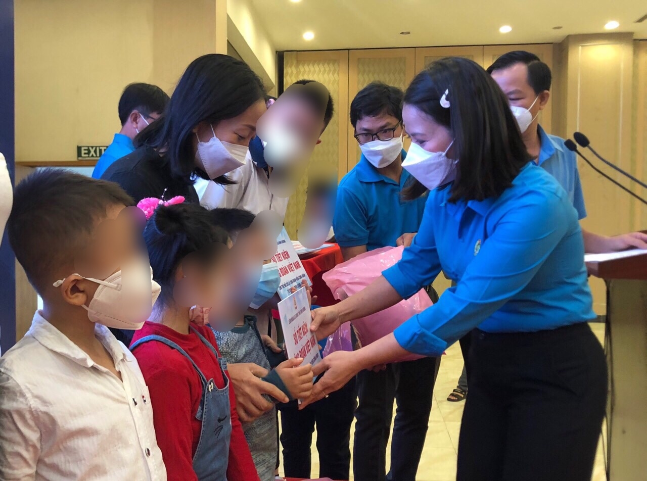 Công đoàn Bình Dương quan tâm đẩy mạnh công tác nữ công Công đoàn Bình Dương quan tâm đẩy mạnh công tác nữ công