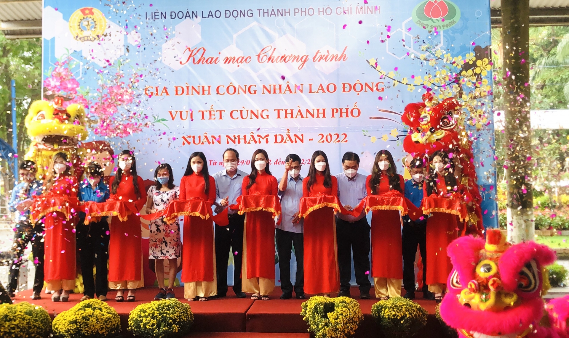 Ấm lòng đoàn viên, NLĐ xa quê khi được Công đoàn tổ chức vui xuân, đón Tết miễn phí Ấm lòng đoàn viên, NLĐ xa quê khi được Công đoàn tổ chức vui xuân, đón Tết miễn phí