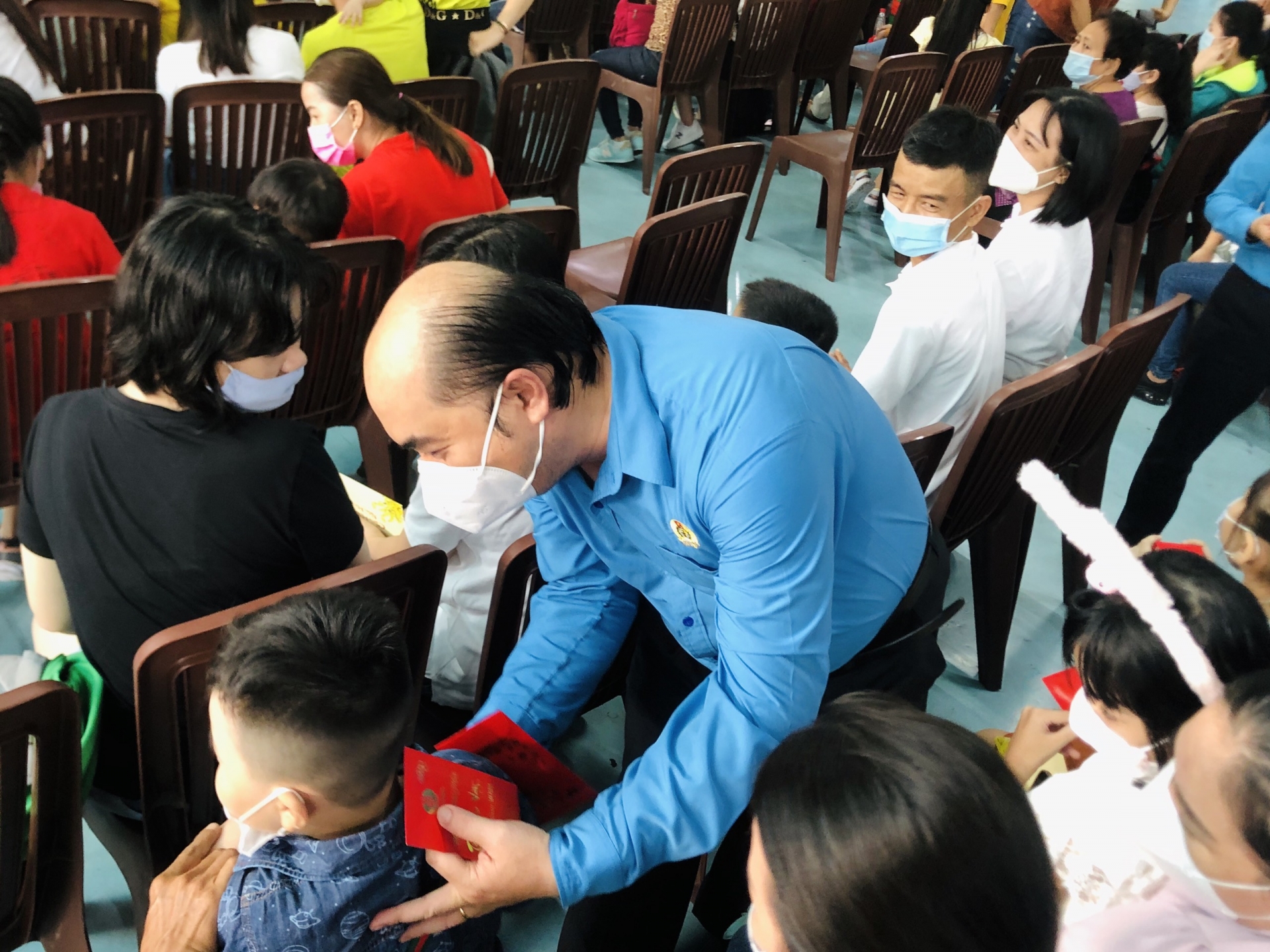 Ấm lòng đoàn viên, NLĐ xa quê khi được Công đoàn tổ chức vui xuân, đón Tết miễn phí Ấm lòng đoàn viên, NLĐ xa quê khi được Công đoàn tổ chức vui xuân, đón Tết miễn phí