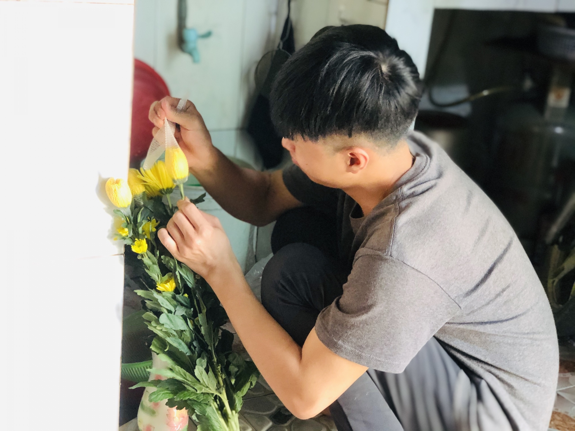 Công đoàn Bình Dương chăm lo, trang trí nhà đón Tết cho con công nhân mồ côi