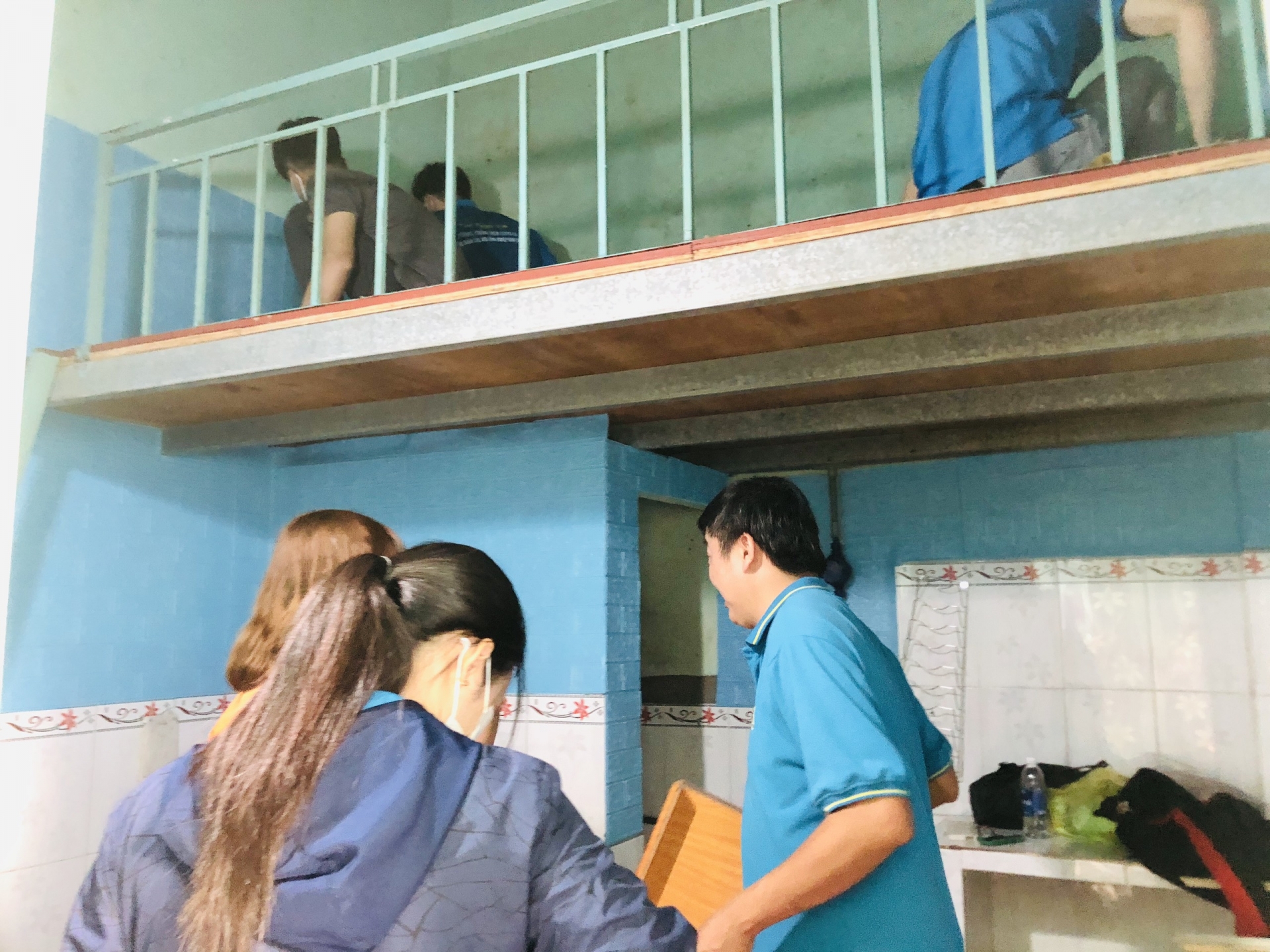 Công đoàn Bình Dương chăm lo, trang trí nhà đón Tết cho con công nhân mồ côi