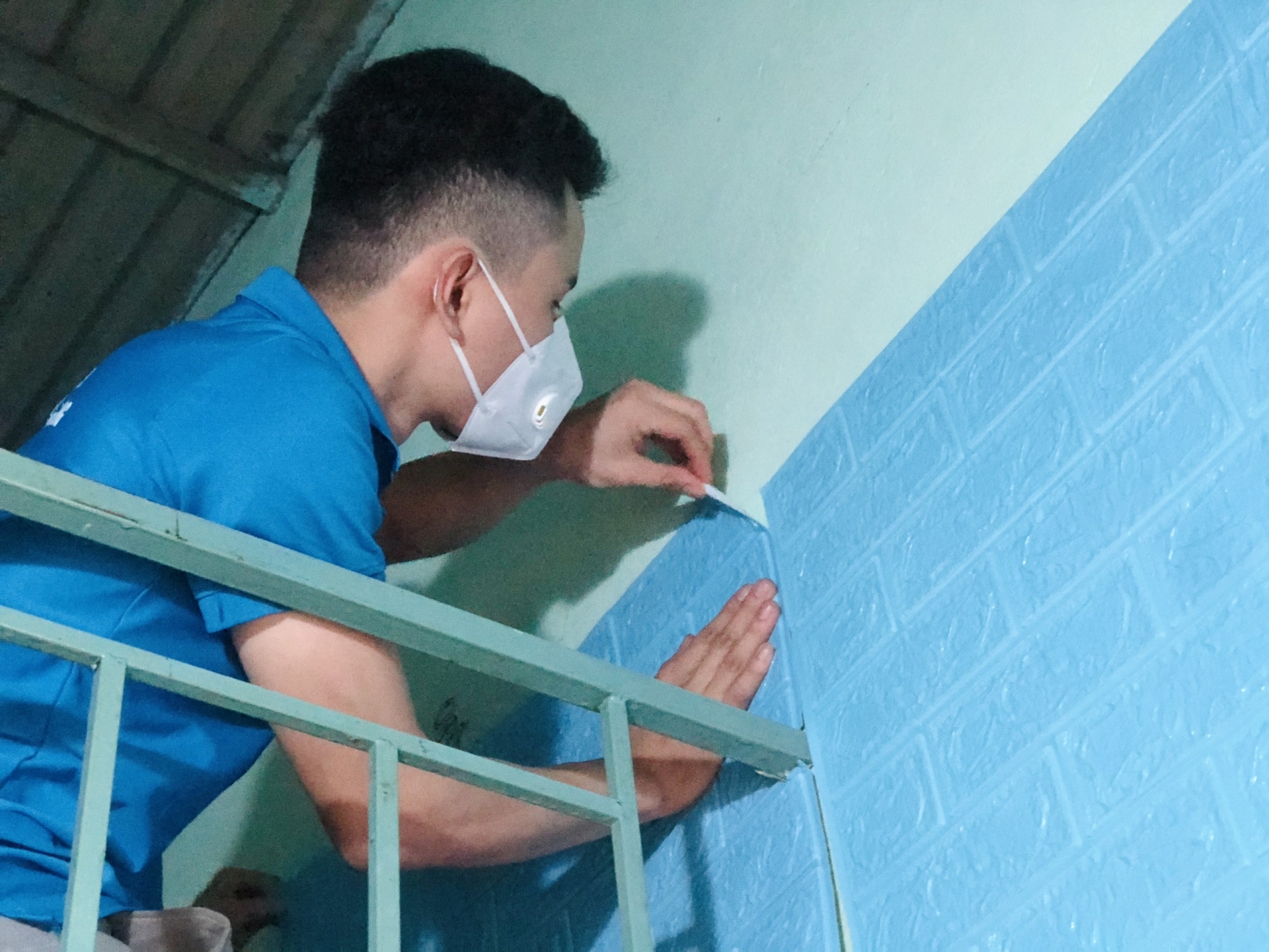 Công đoàn Bình Dương chăm lo, trang trí nhà đón Tết cho con công nhân mồ côi