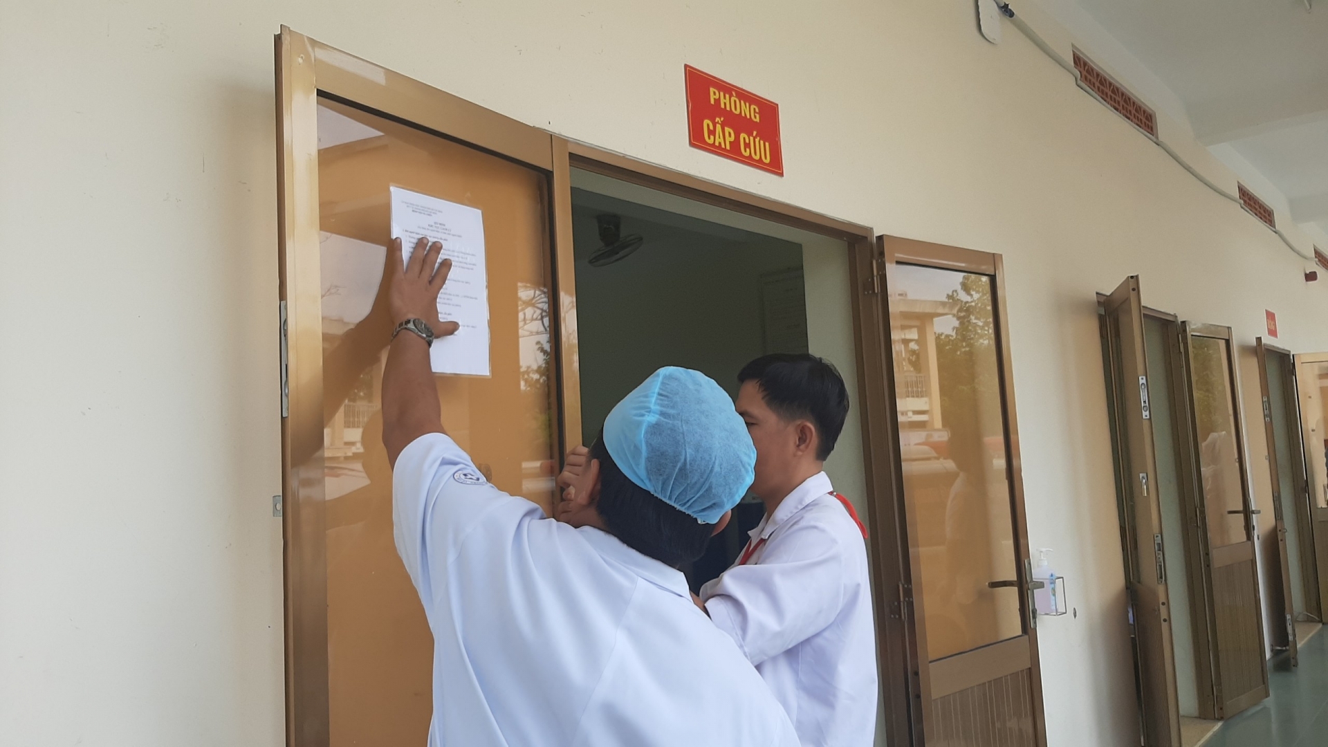 Bệnh viện dã chiến phòng dịch virus corona đầu tiên tại TP.HCM chính thức hoạt động benh vien da chien phong dich virus corona dau tien tai tphcm chinh thuc hoat dong