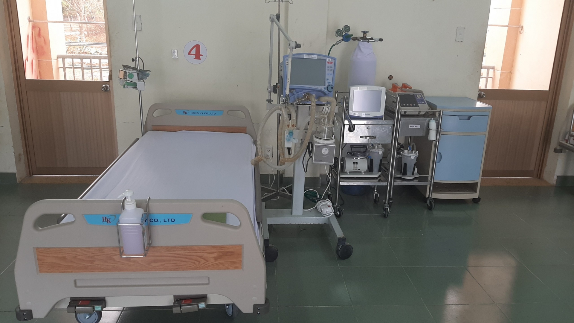 Bệnh viện dã chiến phòng dịch virus corona đầu tiên tại TP.HCM chính thức hoạt động benh vien da chien phong dich virus corona dau tien tai tphcm chinh thuc hoat dong