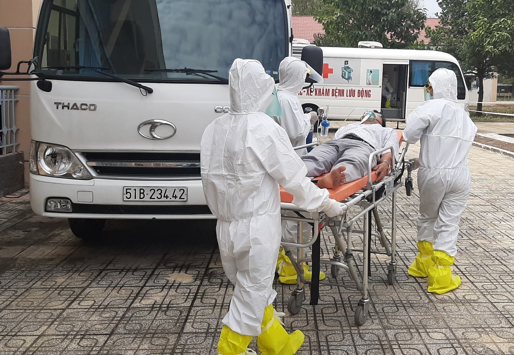 Bệnh viện dã chiến phòng dịch virus corona đầu tiên tại TP.HCM chính thức hoạt động benh vien da chien phong dich virus corona dau tien tai tphcm chinh thuc hoat dong