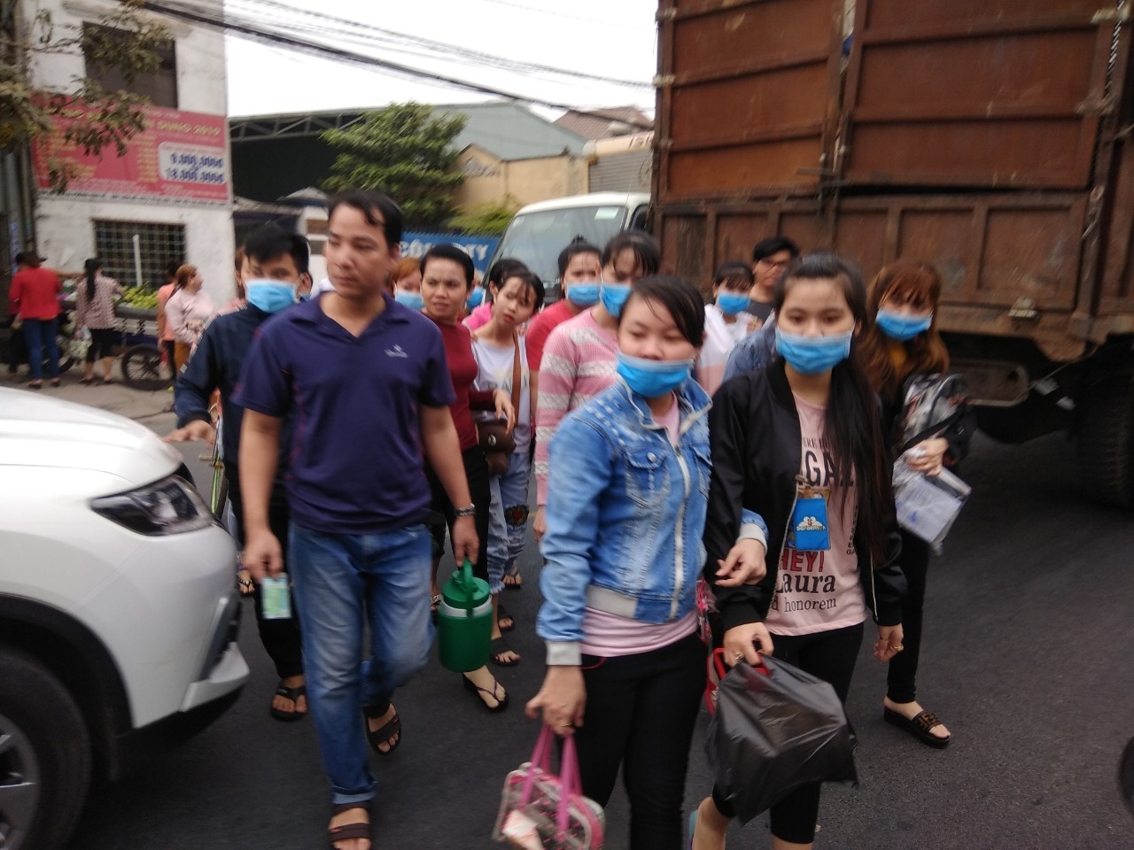 Bình Dương tiếp tục đẩy mạnh công tác phòng dịch viêm phổi cho công nhân, lao động binh duong tiep tuc day manh cong tac phong dich viem phoi cho cong nhan lao dong