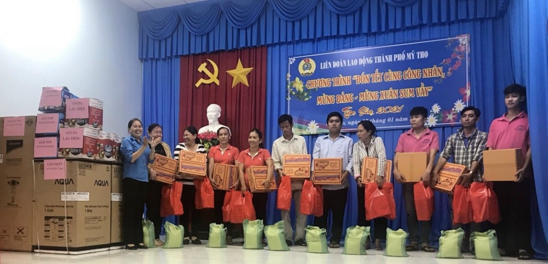 LĐLĐ TP Mỹ Tho: Chăm lo cho người lao động ăn Tết an toàn, đầy đủ, sum vầy