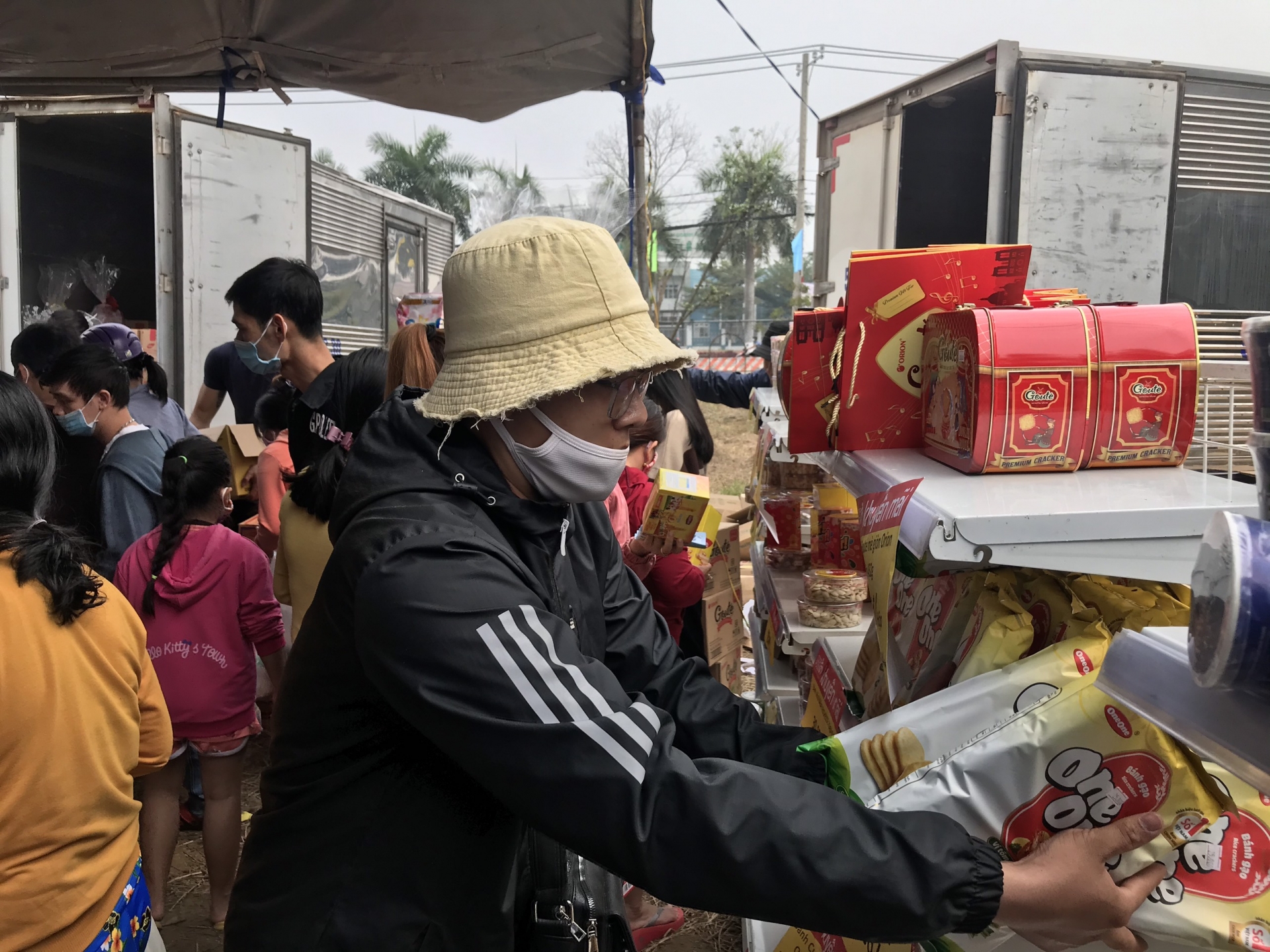 Người lao động ở lại ăn Tết được Công đoàn hỗ trợ chu đáo, tận tình Người lao động ở lại ăn Tết được Công đoàn hỗ trợ chu đáo, tận tình