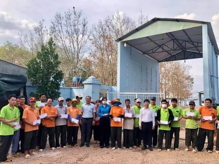 Chăm lo gia đình đoàn viên, NLĐ đặc biệt khó khăn đón Tết Chăm lo gia đình đoàn viên, NLĐ đặc biệt khó khăn đón Tết