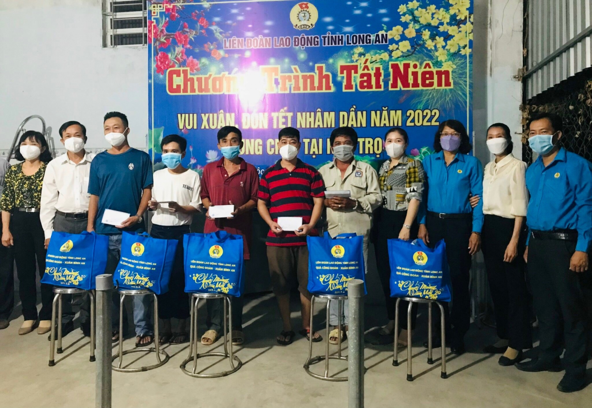 Công đoàn Long An chi hơn 81 tỷ đồng chăm lo Tết cho đoàn viên, NLĐ Công đoàn Long An chi hơn 81 tỷ đồng chăm lo Tết cho đoàn viên, NLĐ