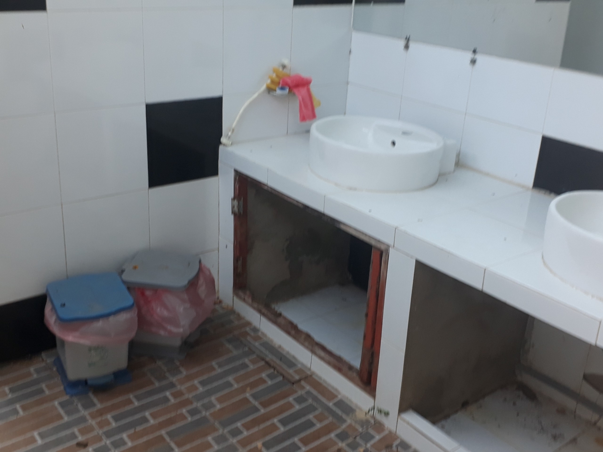 Cuộc sống của người dân gần khu cách ly người nghi nhiễm Covid - 19 tại Cần Giờ ra sao? cuoc song cua nguoi dan gan khu cach ly nguoi nghi nhiem covid 19 tai can gio ra sao