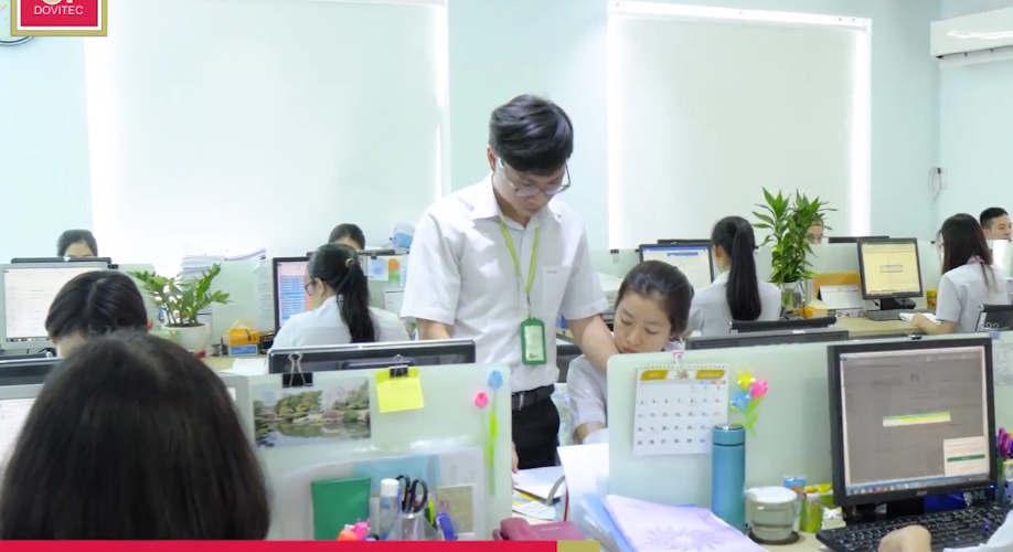 Tạo không gian xanh trong khuôn viên và nơi làm việc của người lao động Tạo không gian xanh trong khuôn viên và nơi làm việc của người lao động