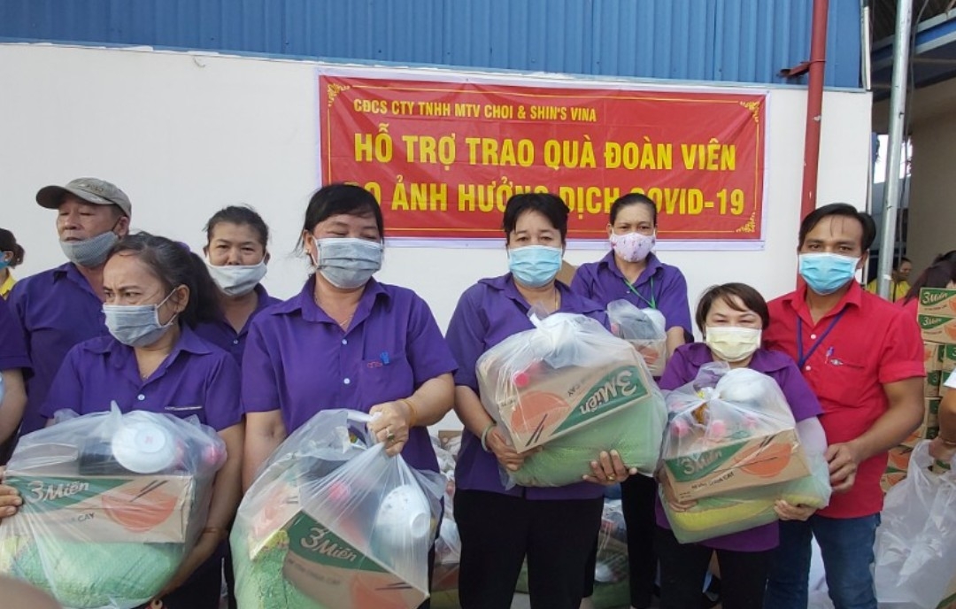 tang gao mi tom giup cong nhan song tot trong mua dich covid 19