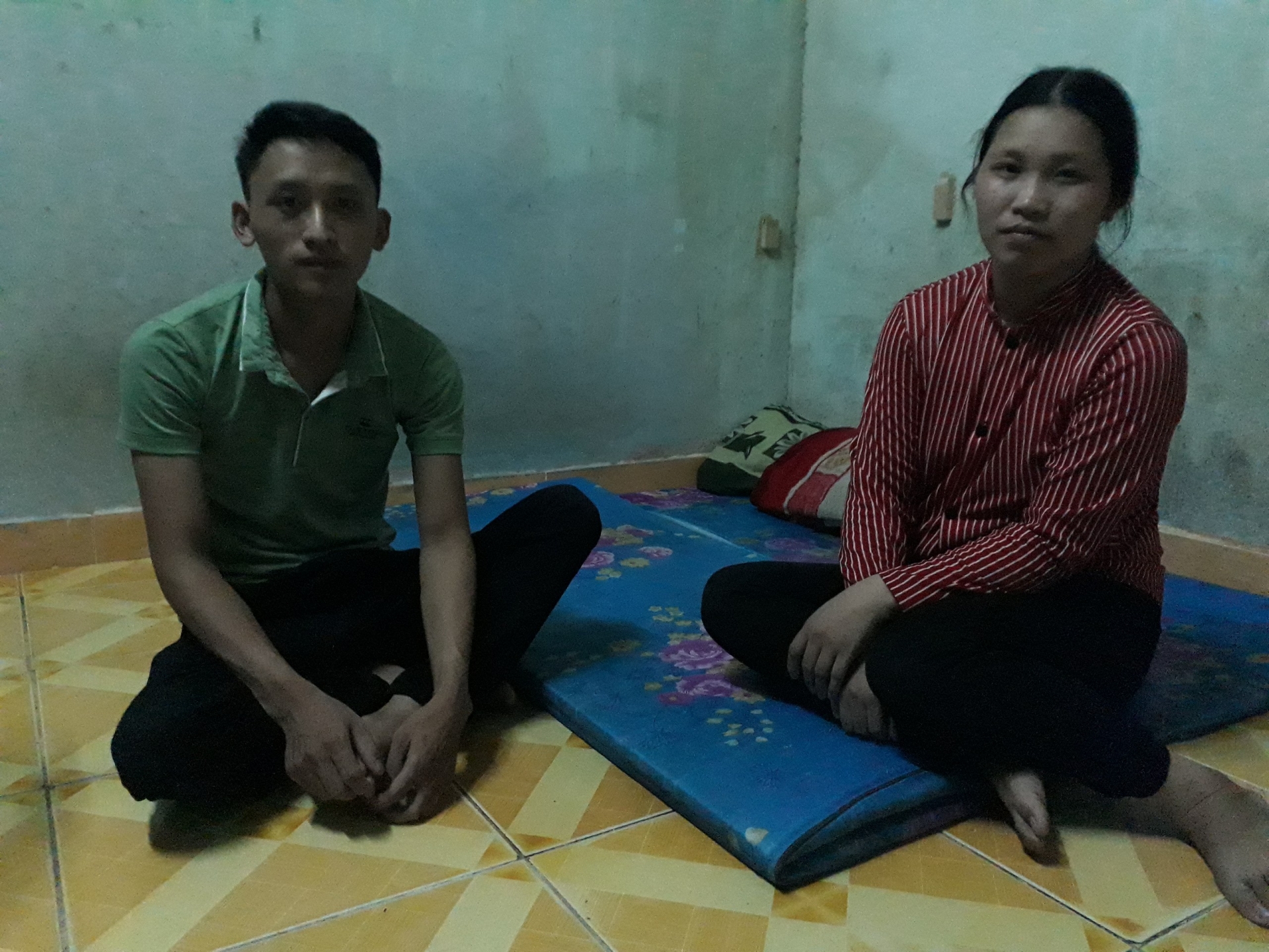 Chuyện của Mí Vàng: Vợ chồng thất nghiệp vì dịch bệnh, anh rể bị tai nạn giao thông chuyen cua mi vang chang trai dan toc thieu so mat viec noi dat khach que nguoi