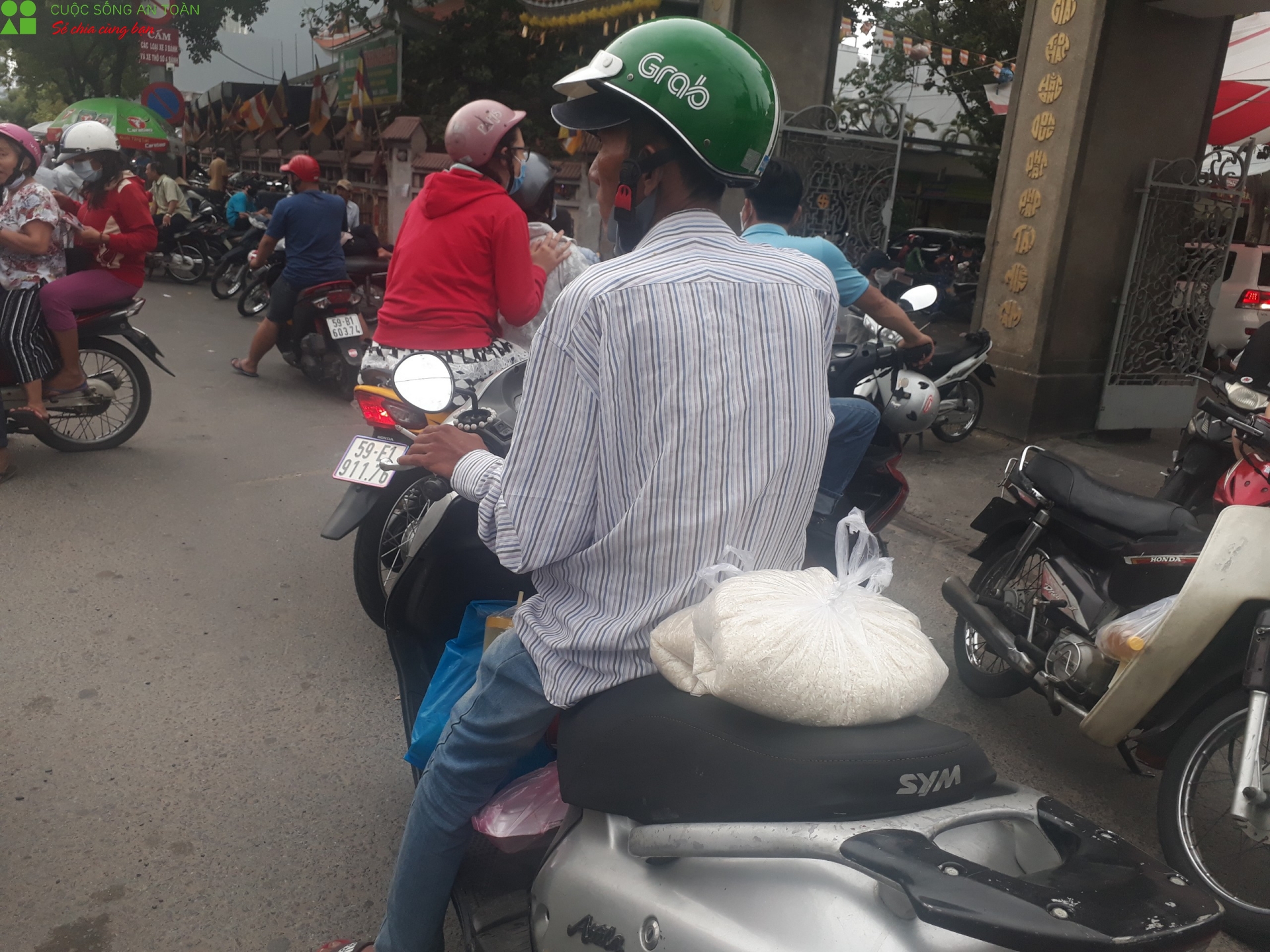 "Siêu thị 0 đồng" nơi chở che lao động nghèo mùa dịch Covid-19 tại TP. Hồ Chí Minh sieu thi 0 dong noi cho che lao dong ngheo mua dich covid 19 tai tp ho chi minh