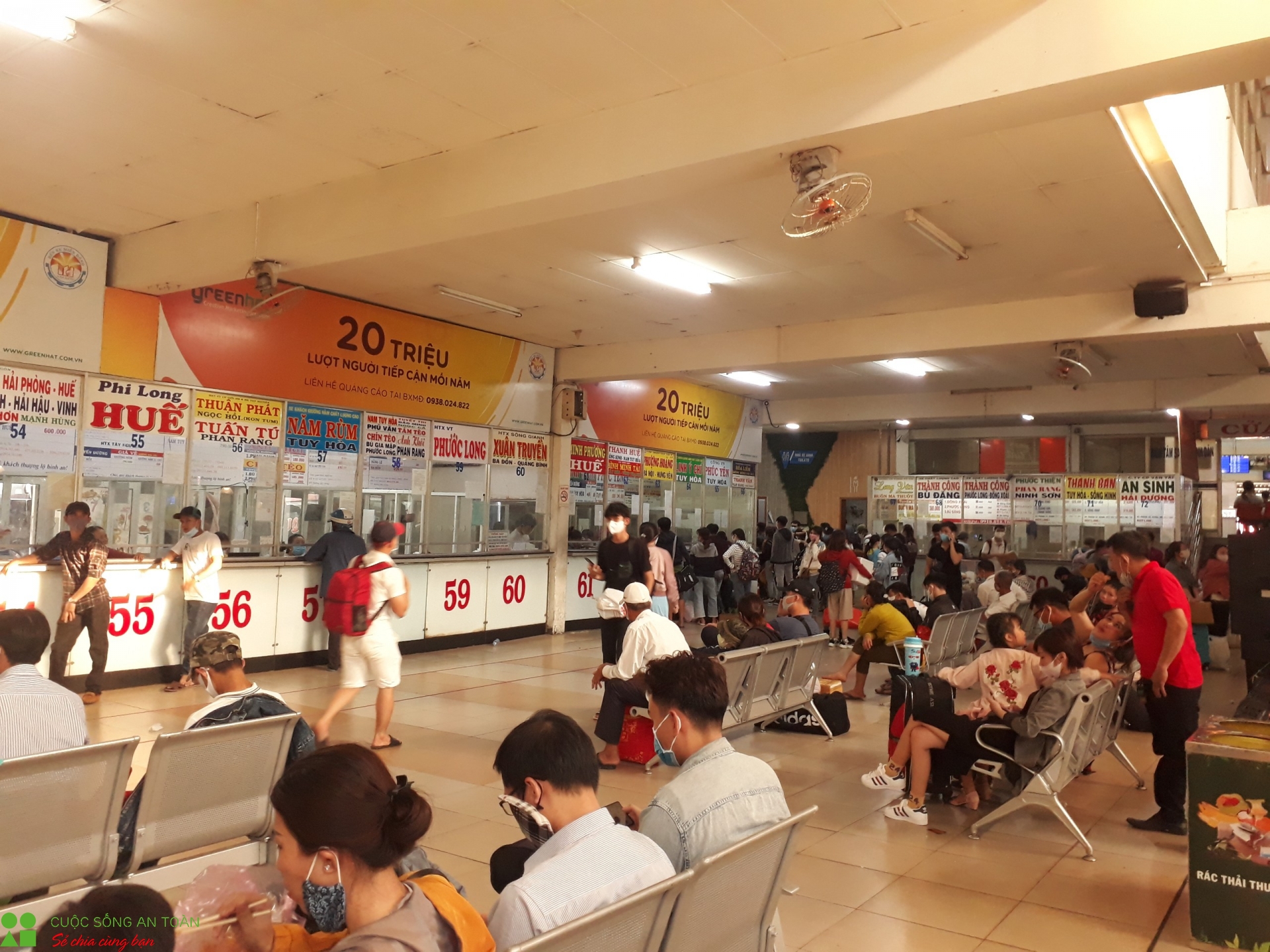 tap nap tai ben xe khach trong ky nghi le 304 lieu co an toan