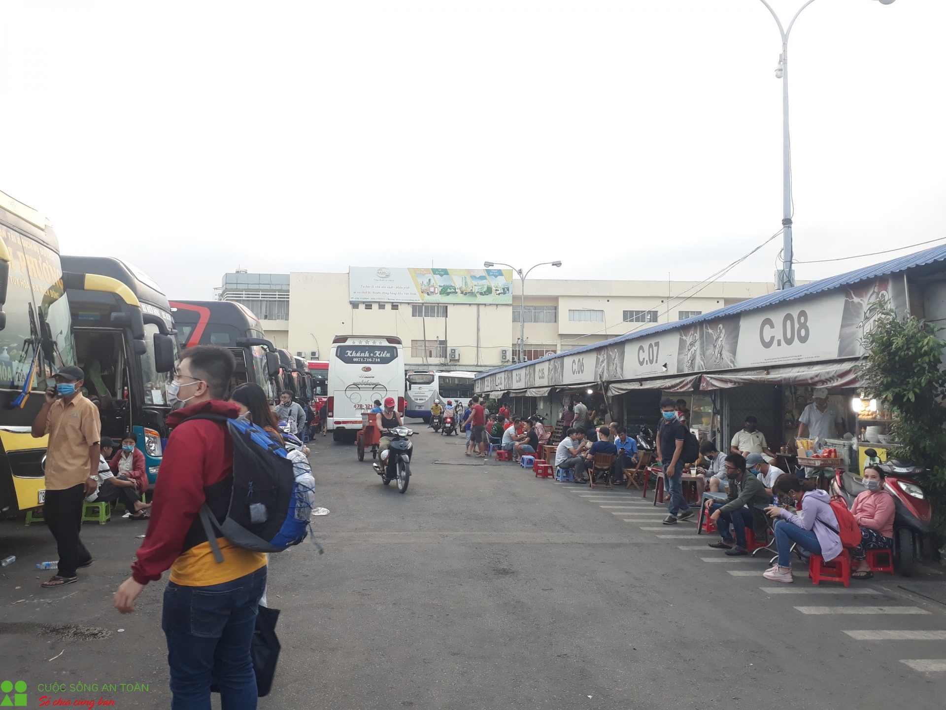 tap nap tai ben xe khach trong ky nghi le 304 lieu co an toan