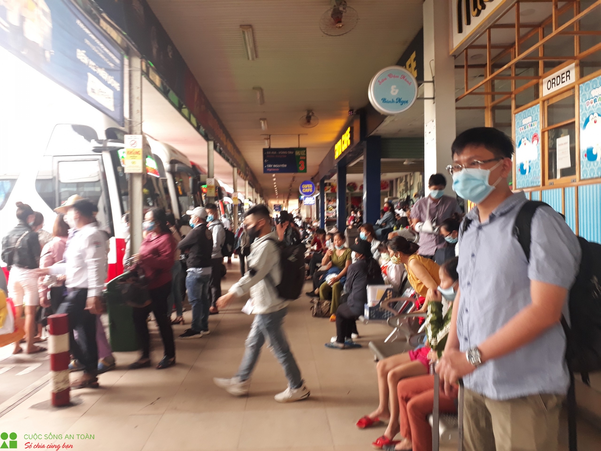 tap nap tai ben xe khach trong ky nghi le 304 lieu co an toan