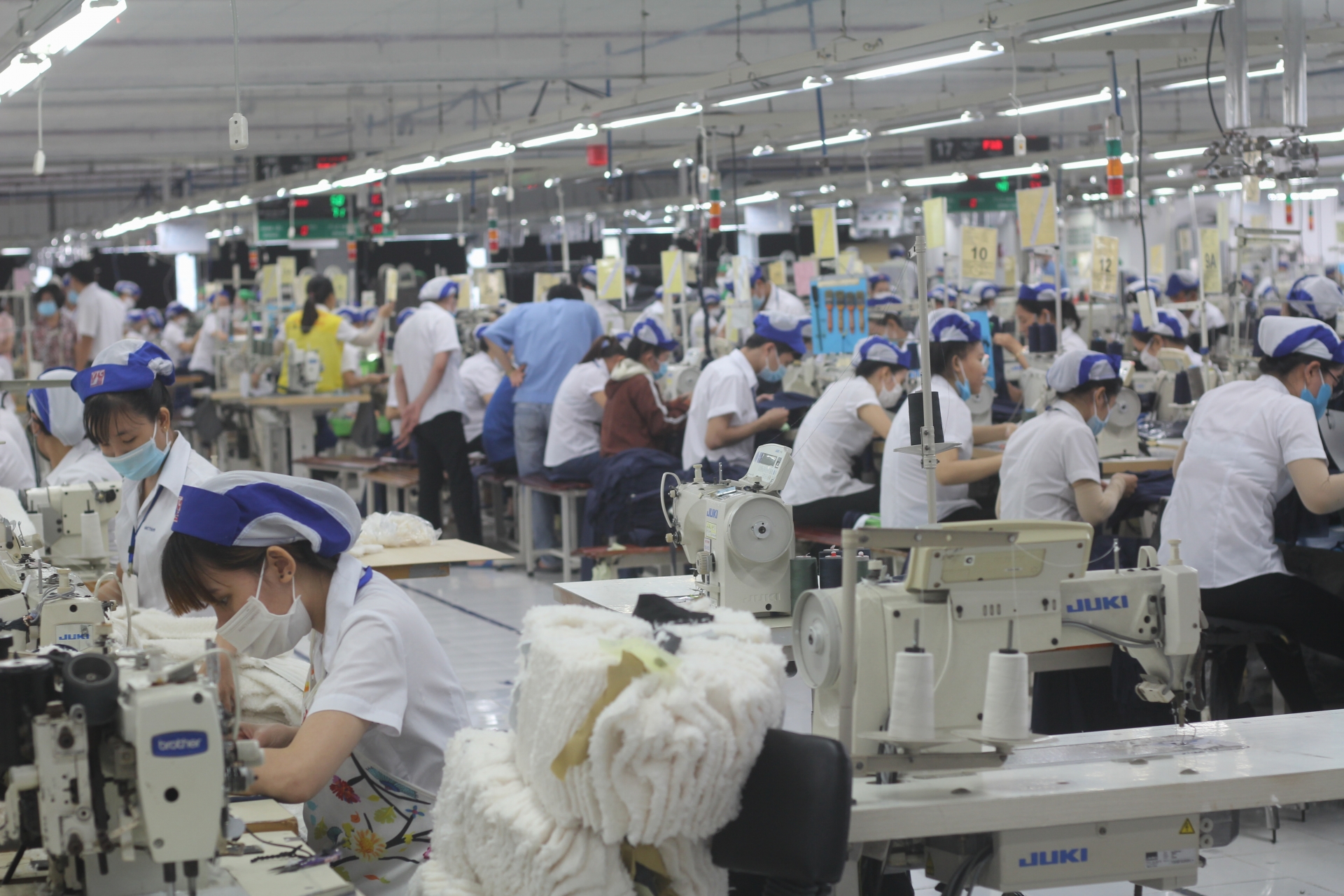 Mẹo nhỏ giúp người lao động chữa bệnh mất ngủ do thay đổi ca kíp bất thường Mẹo nhỏ giúp người lao động chữa bệnh mất ngủ do thay đổi ca kíp bất thường