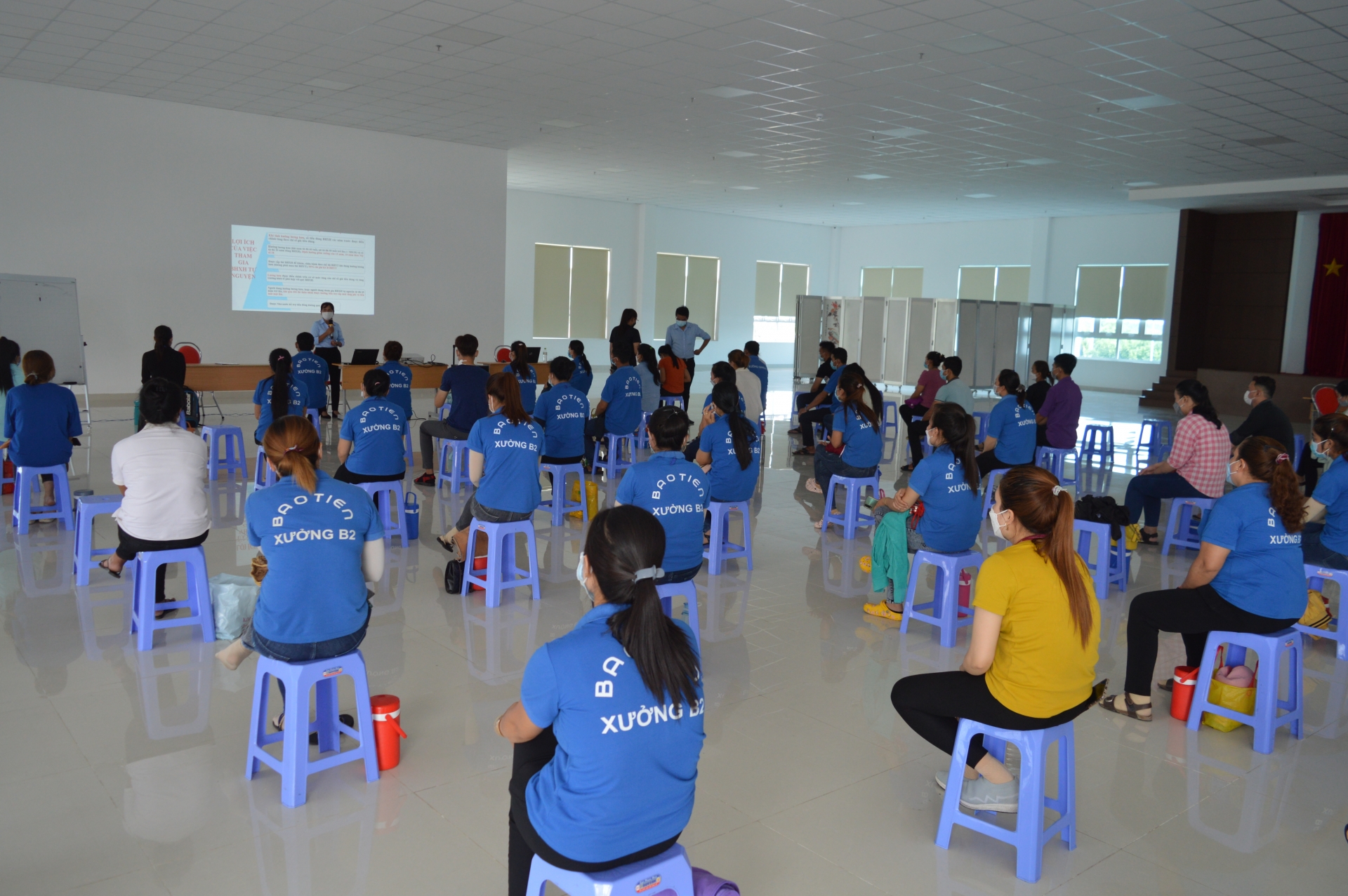 Công đoàn Trà Vinh đổi mới nội dung, hình thức tuyên truyền BHXH, BHYT, BHTN đến NLĐ Công đoàn Trà Vinh đổi mới nội dung, hình thức tuyên truyền BHXH, BHYT, BHTN đến NLĐ