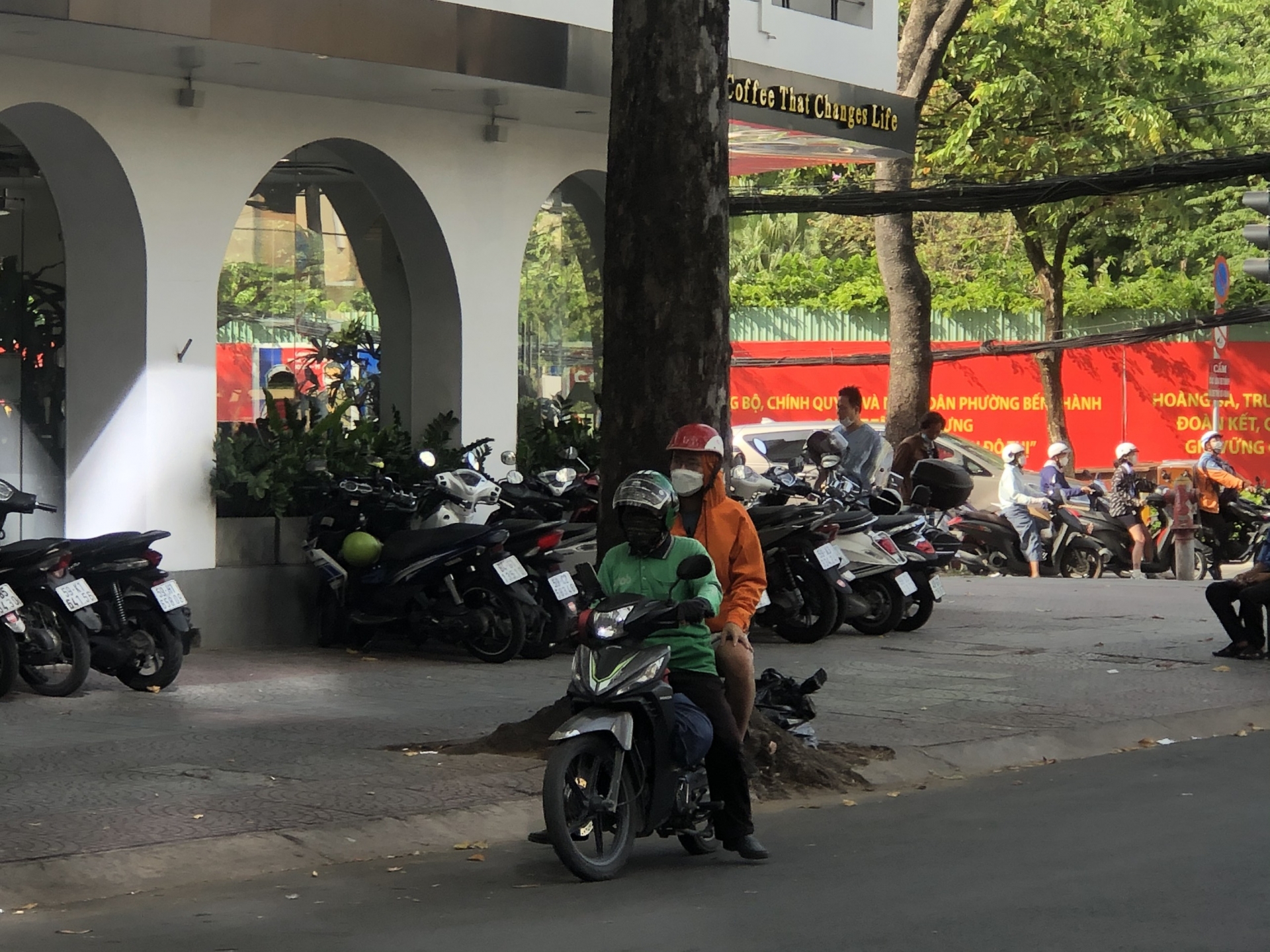 Giá xăng tăng cao nhiều tài xế xe công nghệ muốn bỏ nghề Giá xăng tăng cao nhiều tài xế xe công nghệ muốn bỏ nghề