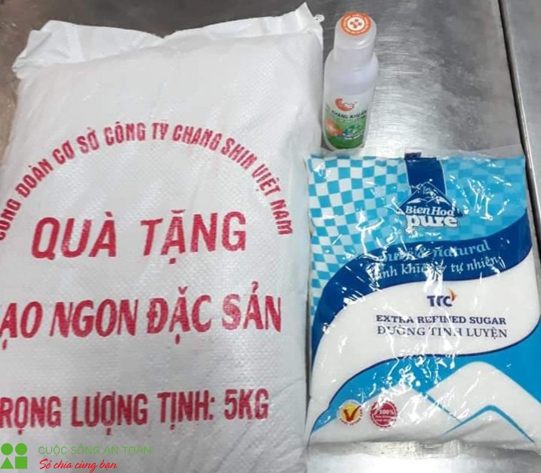 Gần 40 nghìn người lao động phấn khởi khi được nhận quà từ công đoàn công ty Changshin gan 40 nghin nguoi lao dong phan khoi khi duoc nhan qua tu cong doan cong ty changshin