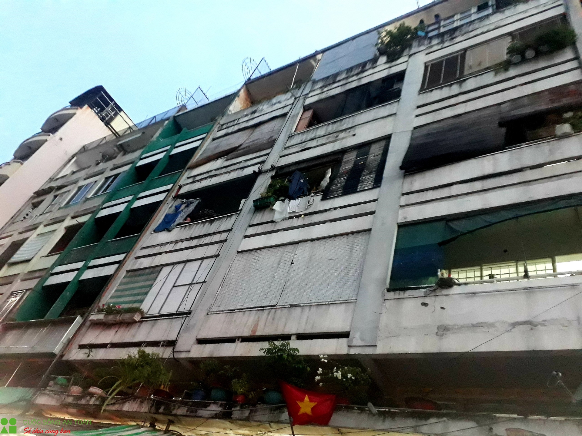 canh bao thieu an toan tiem an nguy hiem tai chung cu cu tren dia ban tp hcm