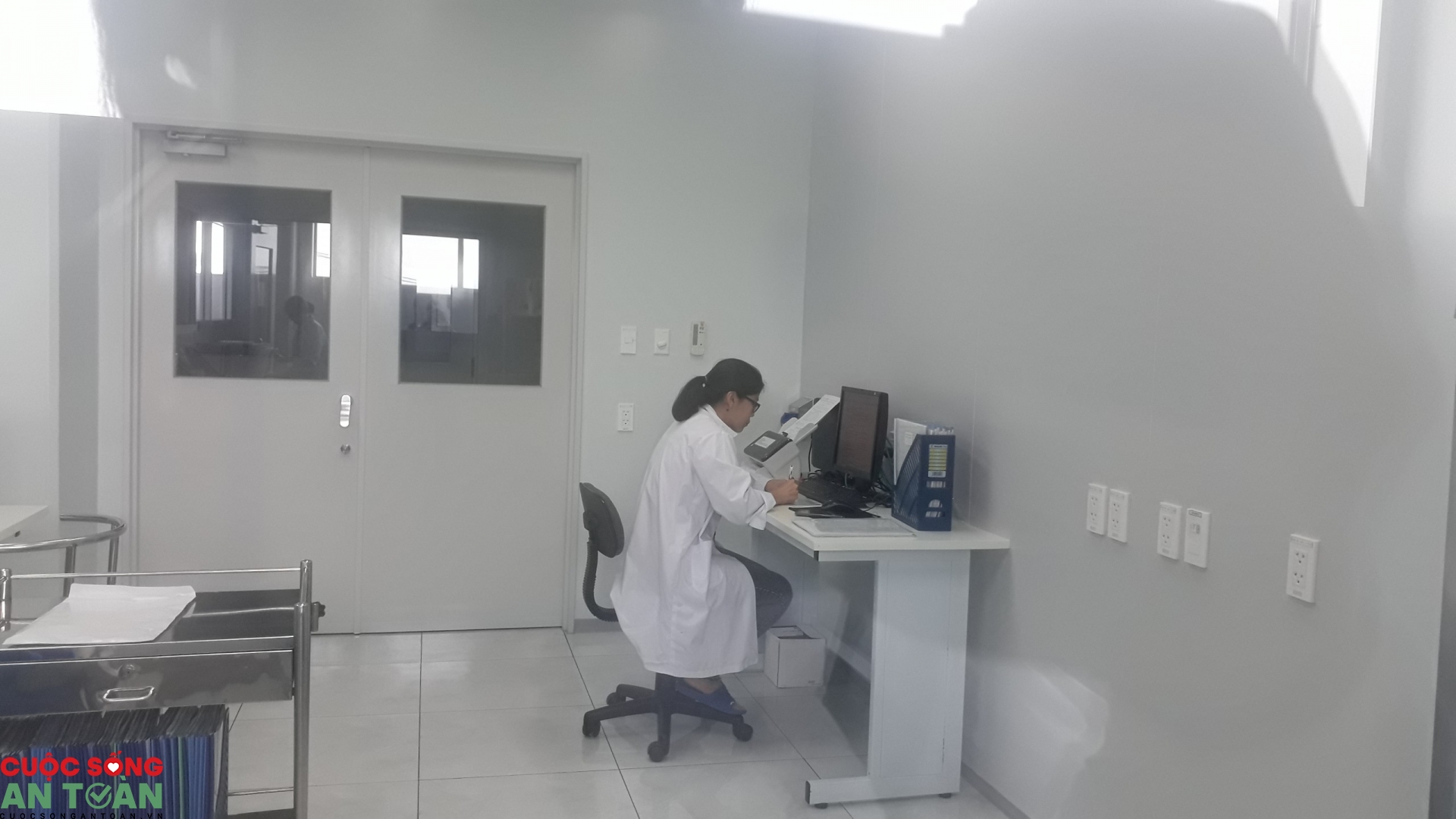 dam bao an toan khep kin trong qua trinh luu tru te bao goc