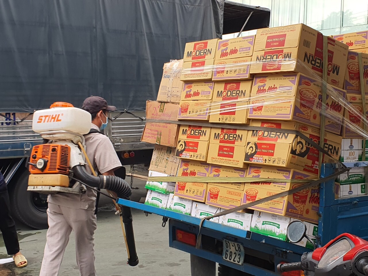 Công đoàn hỗ trợ kịp thời người lao động trong vùng dịch tại TP HCM Công đoàn hỗ trợ kịp thời người lao động trong vùng dịch tại TP HCM